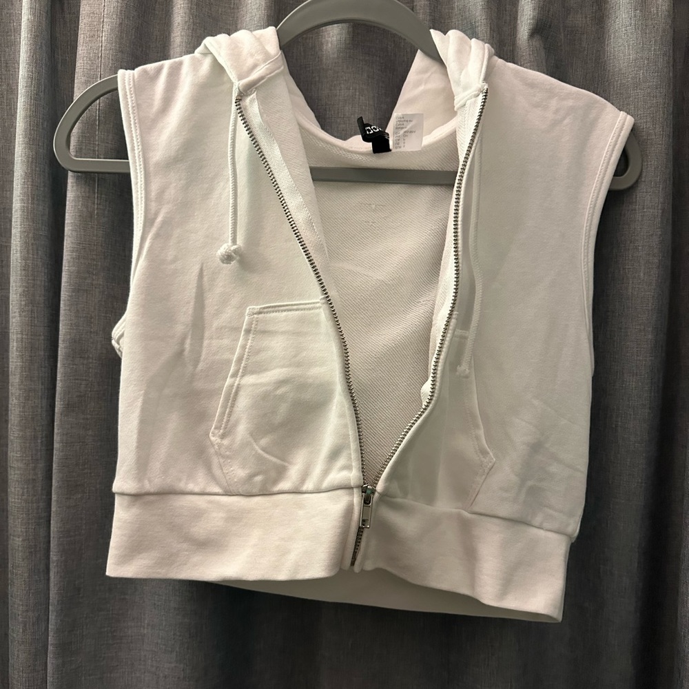 Cropped & Sleeveless White Jacket H&M
